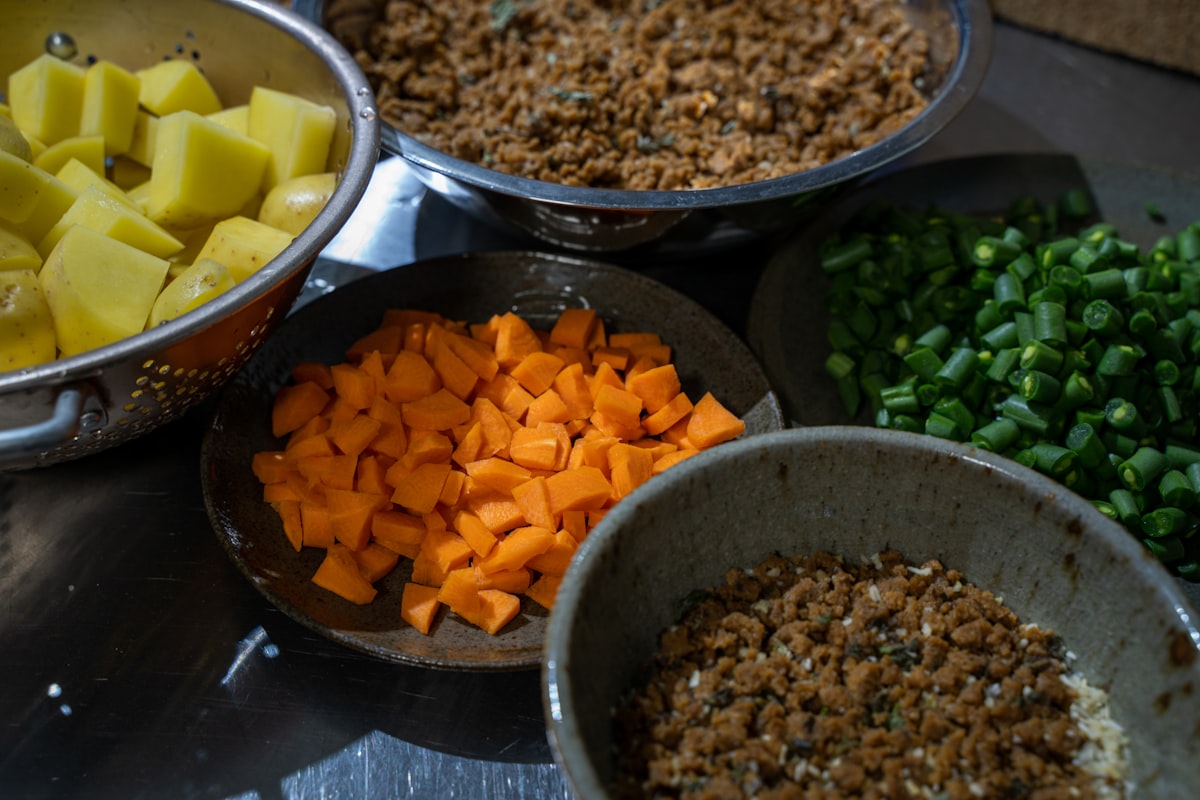 Nutritionist guide glucose lab - balanced nutrition approach